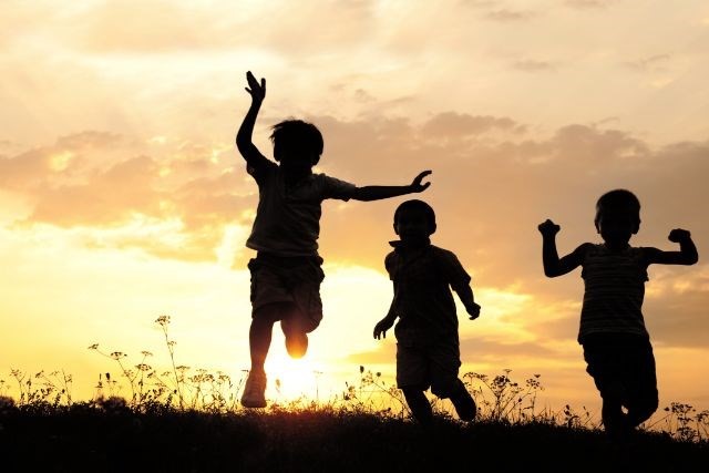 The current image has no alternative text. The file name is: children-running-at-sunset.jpg